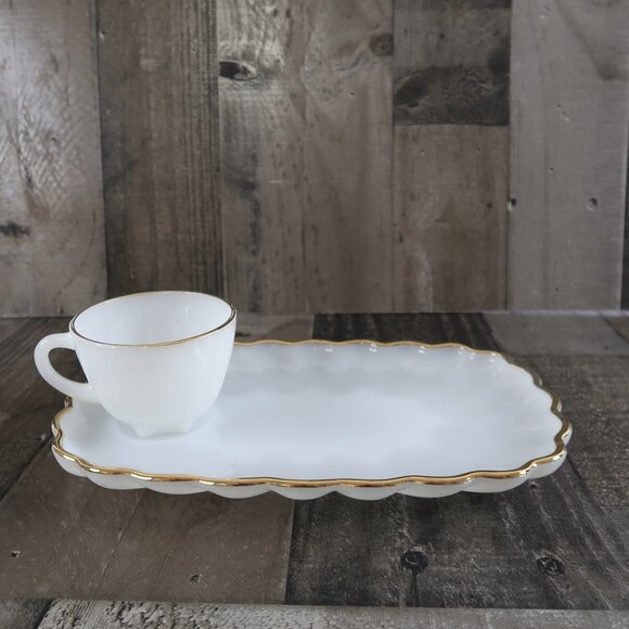 Anchor Hocking 22K Gold Trimmed Milk Glass Snack Set Cup & Tray - Picture 1 of 7